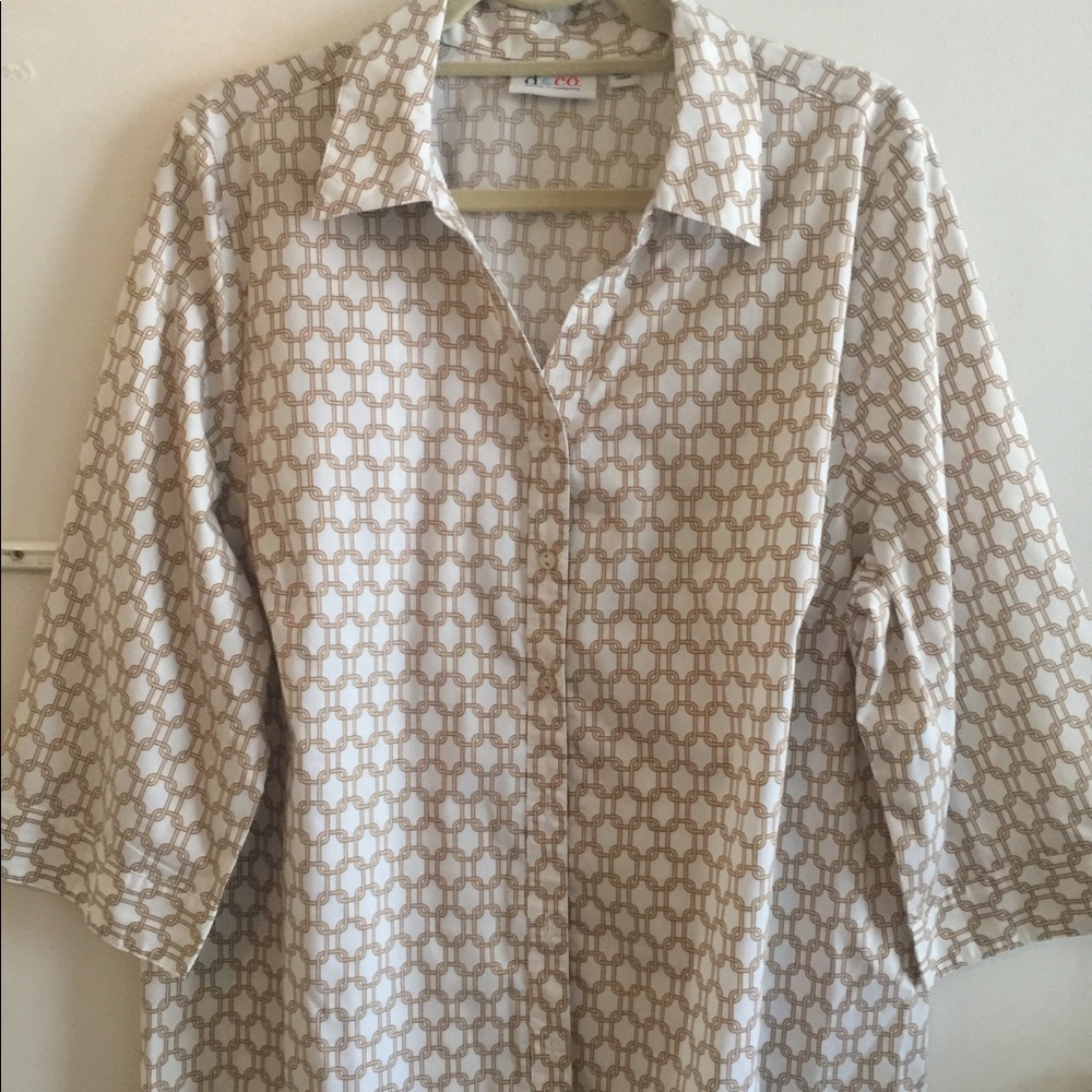 Three quarter sleeve button down